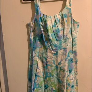 Size 8 DressBarn mid length dress